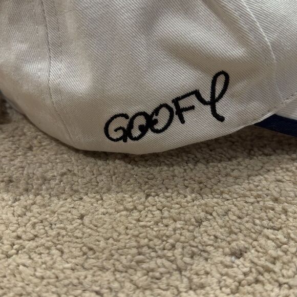 Vintage Disney Hat - Picture 4 of 6